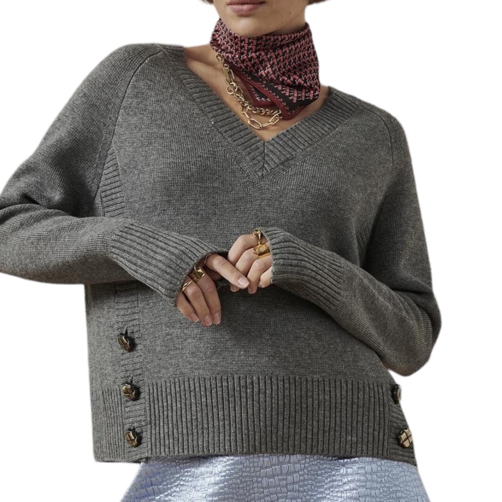 Tara Jarmon Promesse grey wool chunky knit button accent v-neck sweater sz US M